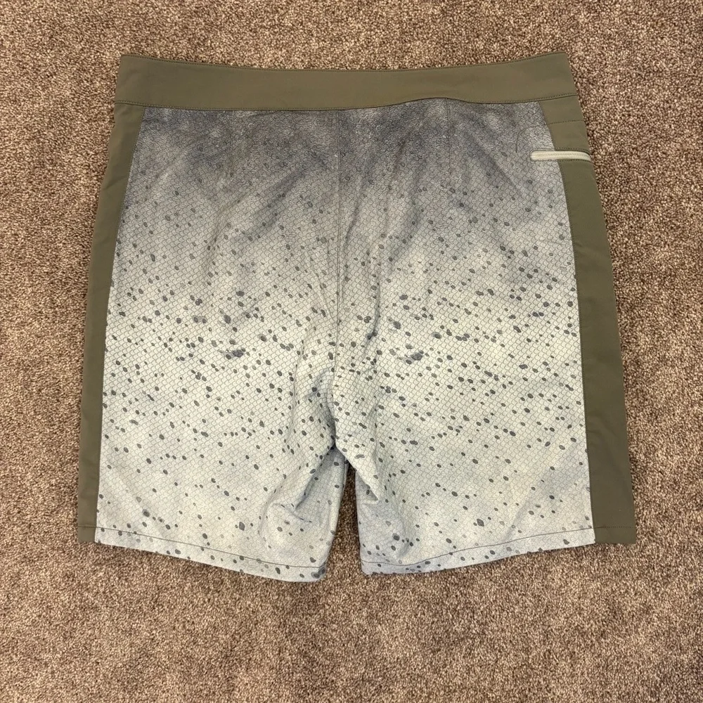 Vineyard Vines Mens Swim Trunks Shorts Size 34 Gray Zipped Pocket Drawstring EUC